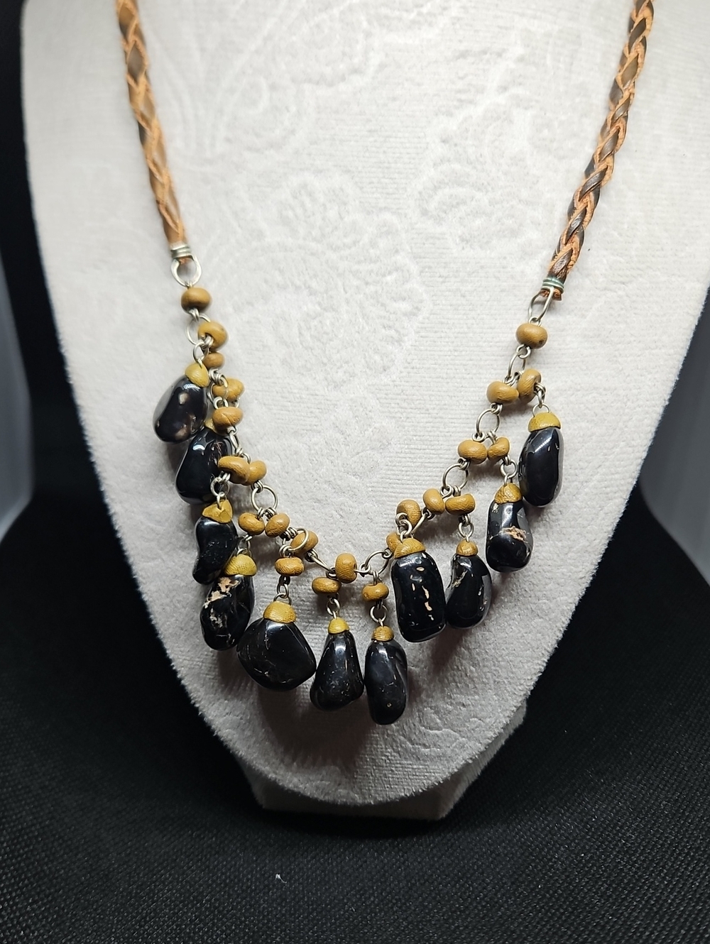 Black and Tan Stone Drop Necklace – Elegant Beaded Statement